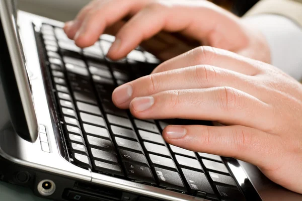 Typing a letter — Stock Photo, Image