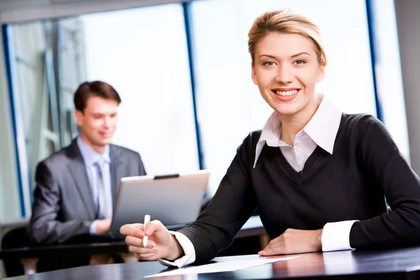 Repräsentative Frau — Stockfoto