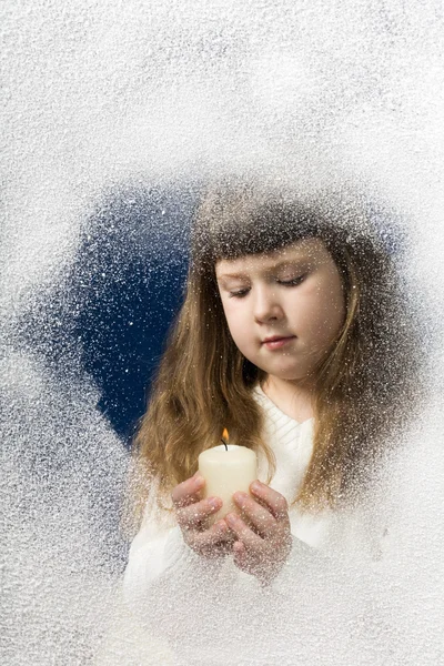 Κορίτσι με κερί — Φωτογραφία Αρχείου