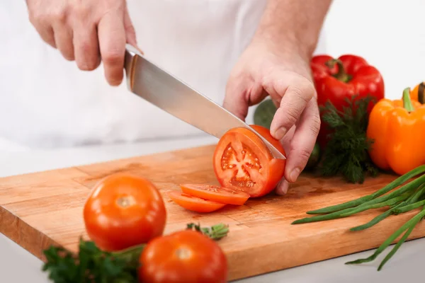 Řezání rajčata — Stock fotografie