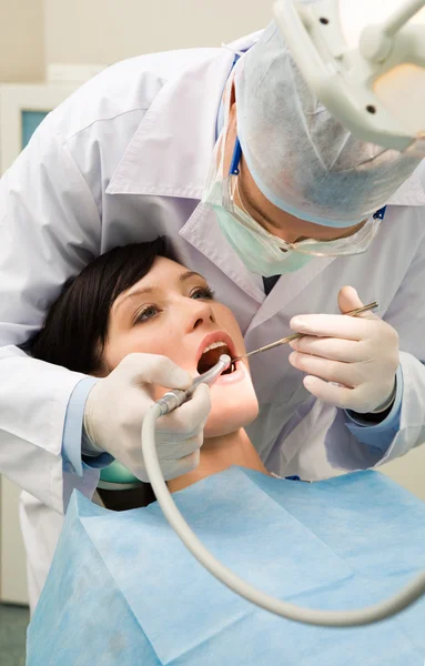 Kontrollera upp tänder — Stockfoto