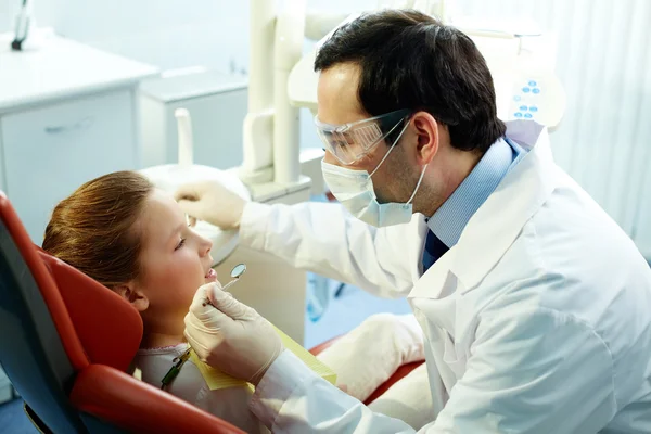 Dentiste et patient — Photo