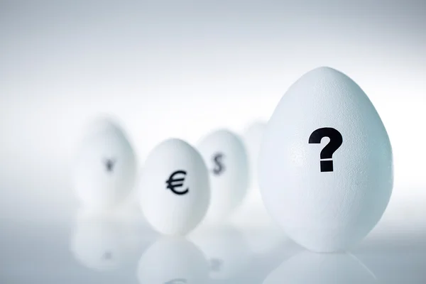 Egg with question — Stock Photo, Image
