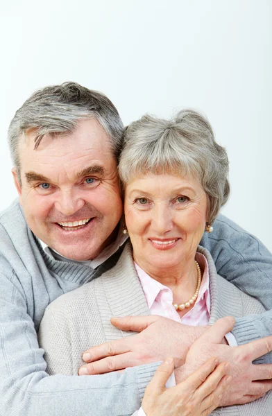Šarmantní starší pár — Stock fotografie