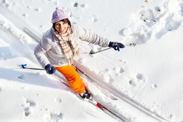 Ładny narciarz — Zdjęcie stockowe