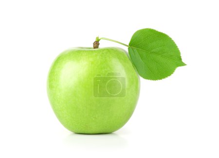 Pomme verte mûre avec une feuille 