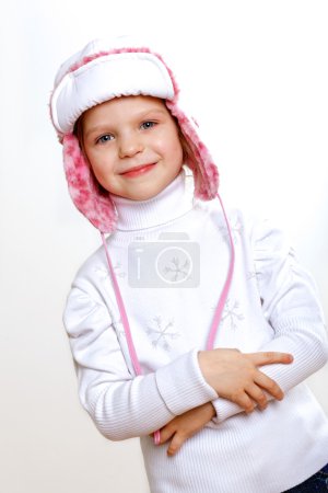 Enfant en hiver usure sur fond blanc 