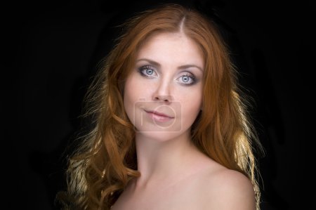 Rousse modèle féminin 