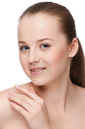 Portrait de jeune femme à la peau parfaite 