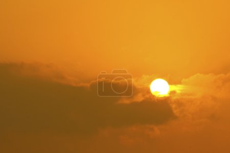Soleil au coucher du soleil 