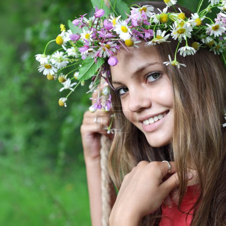 Beauté fille avec diadème 