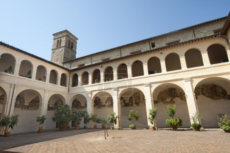 Cour de l'ancien palais de Bevagna 
