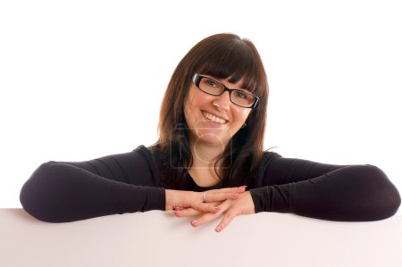Jeune femme avec un signe vierge 