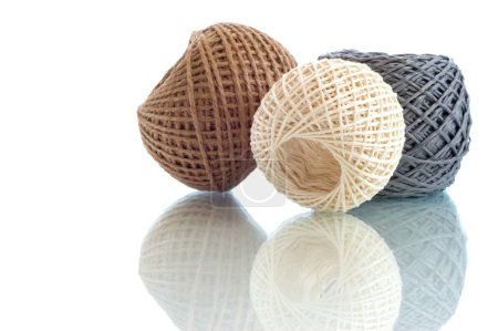 Trois boules de corde 