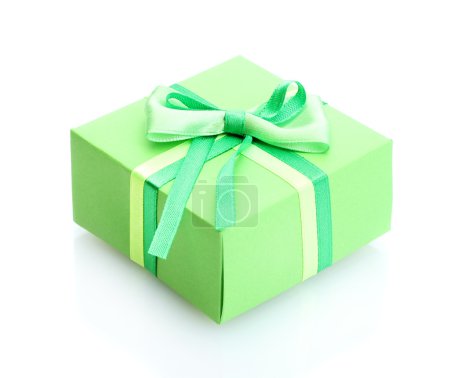 cadeau vert avec arc isolé sur blanc 