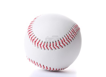 Balle de baseball isolée sur blanc 