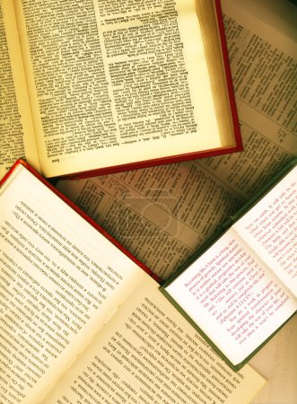 fond fait à partir de livres ouverts 