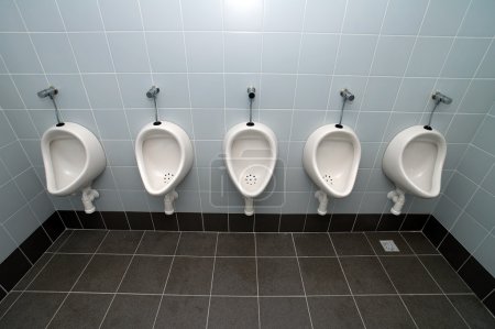 Toilettes blanches 