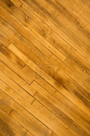 Plancher de bois franc.