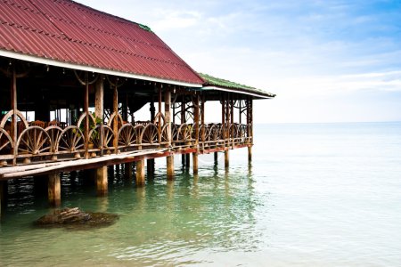 Restaurants dans la mer .