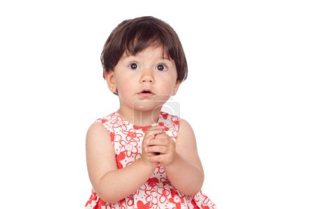 Adorable petite fille avec robe florale 