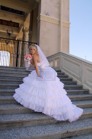 Femme en robe de mariée