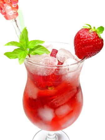 Jus de fruits boisson froide à la fraise 