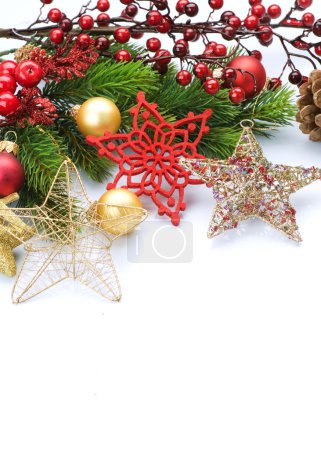 Baubles de Noël sur blanc 