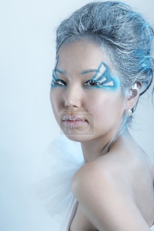 Portrait de femme avec maquillage