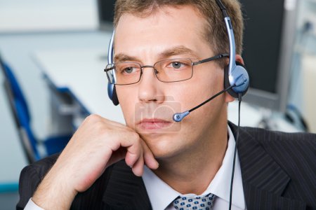 Homme d'affaires sérieux 